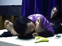 Cina milf memuja pria kaki