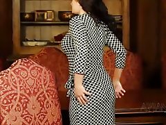 Kecantikan melakukan striptis itu seksi