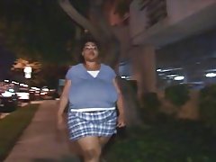 Besar hitam jalang mendapat fucked dan makan cumload