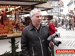 Eva kriegt den dirimu versohlt